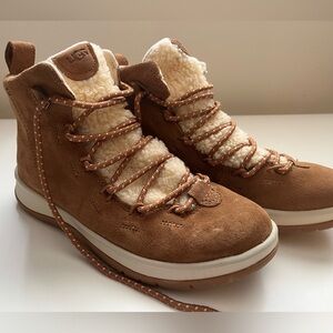 Ugg boots brand new size 8